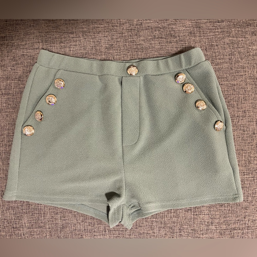 •SHEIN Short